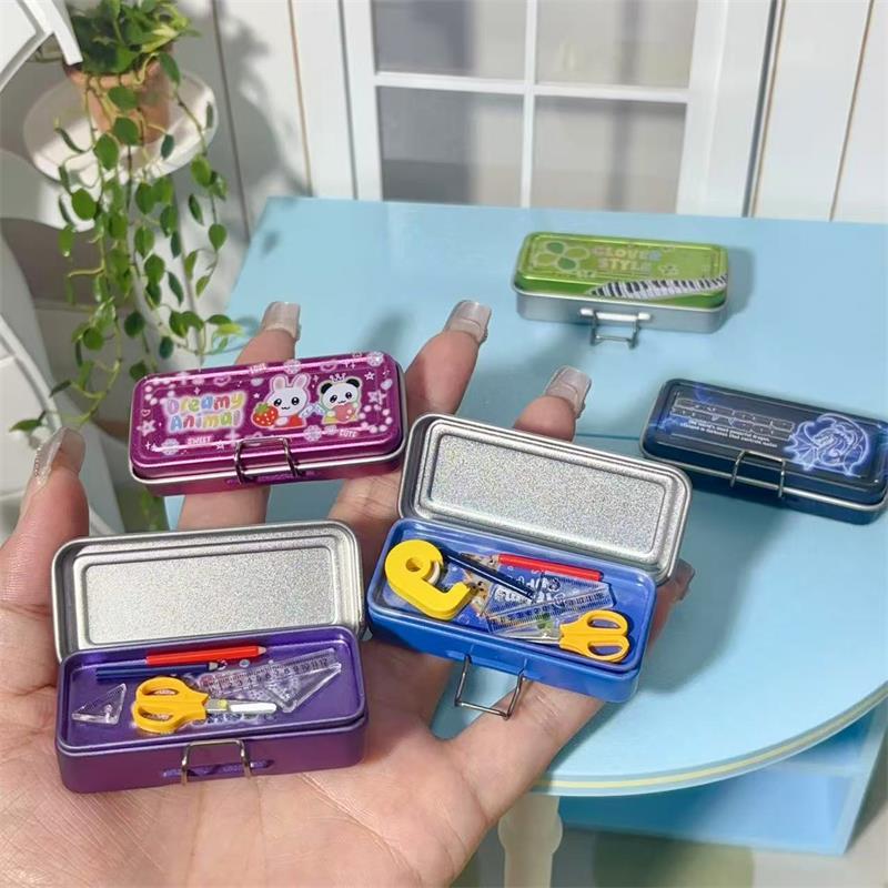 ミニチュア風景装飾セット：鉄製鉛筆箱モデル、二層式、ペンと定 - Model Kit Clipper のレビューと価格